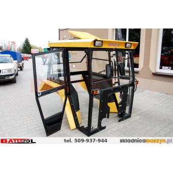 Kabina C-330 DE LUX szeroka komfortowa D-LUX (drzwi na koło) ŻÓŁTA 